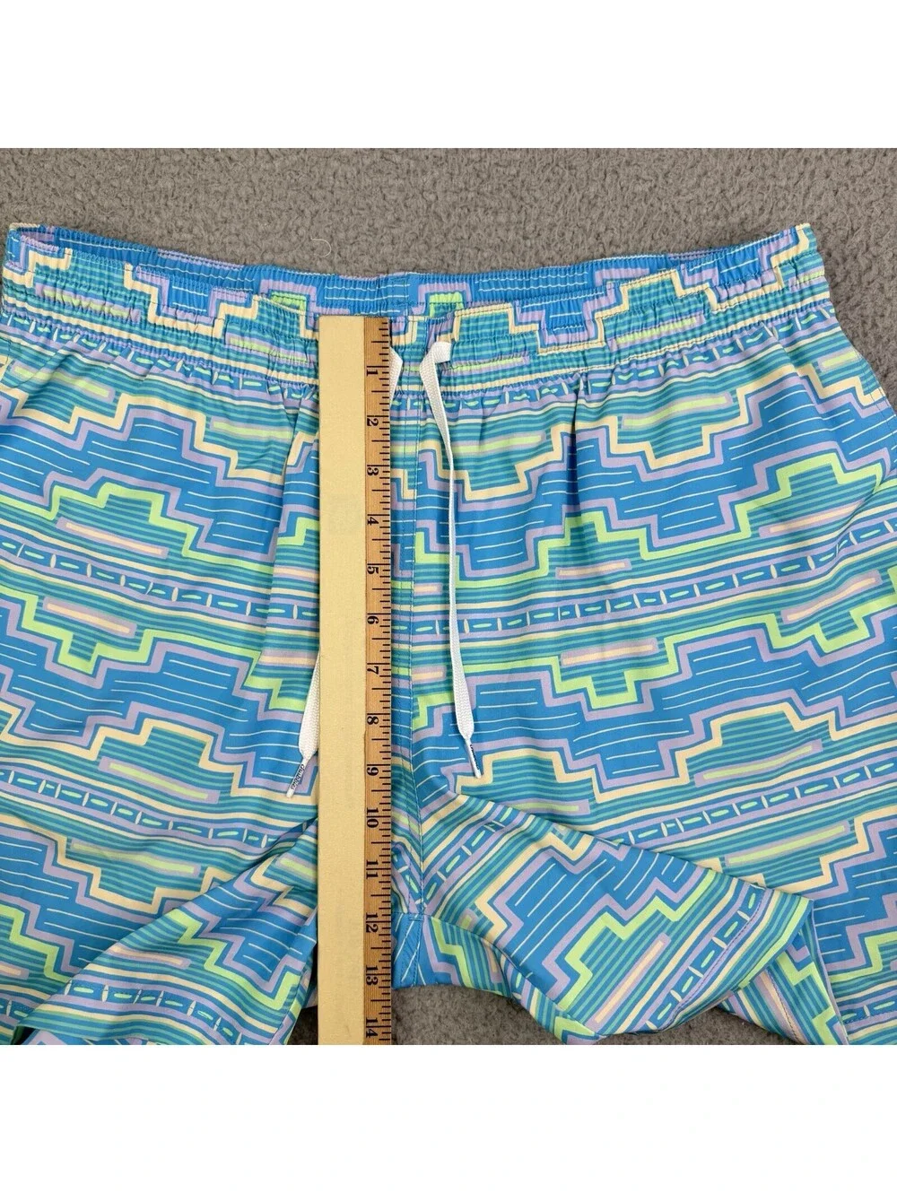 Chubbies Aztec Southwest Lined Swim Trunks Men’s XL 5.5” Inseam Pockets